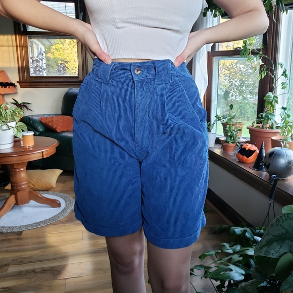 Vintage blue corduroy shorts - Picture 2 of 4